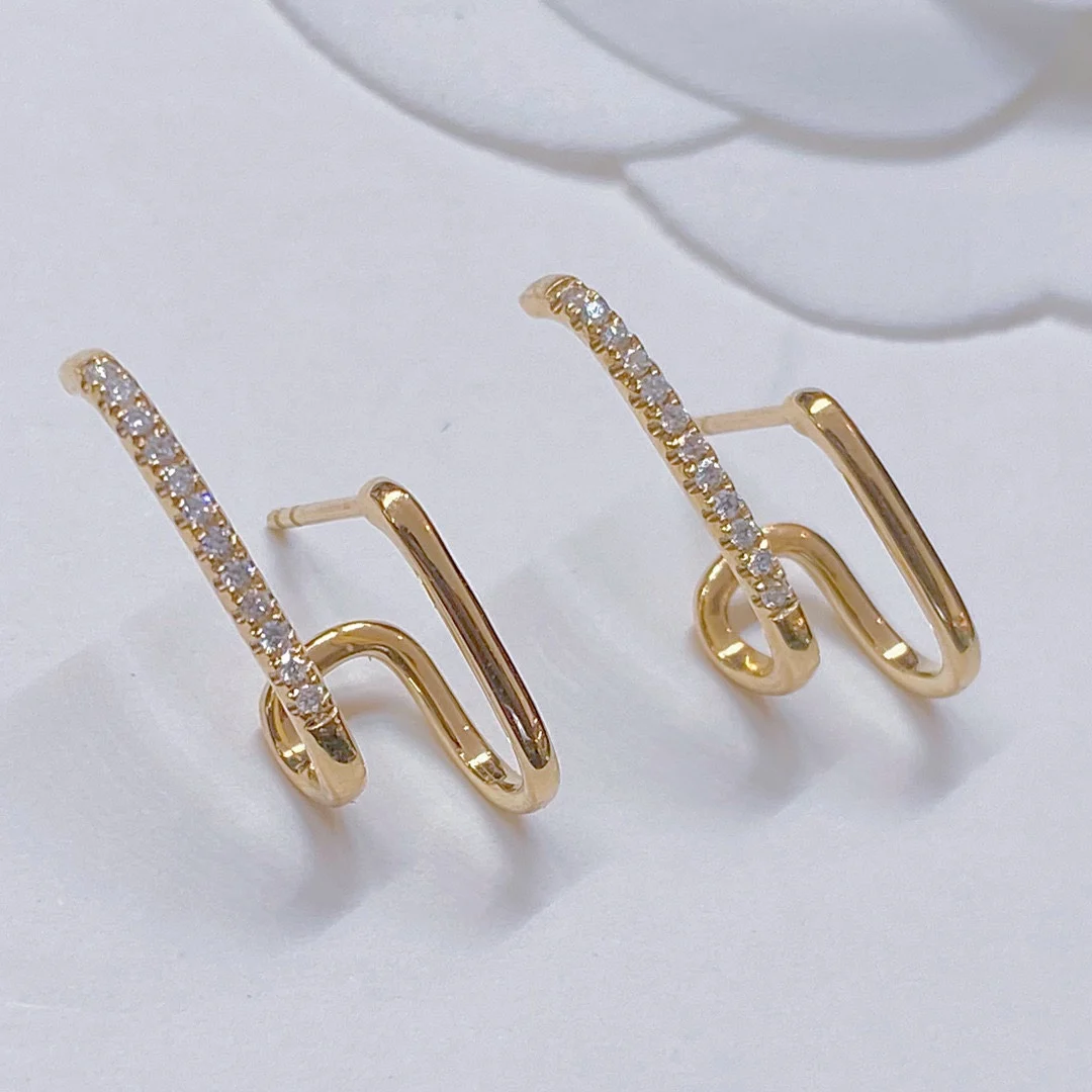Super beautiful, super gentle beauty, when you put on your ears, many people think it is double pierced 925 silver earrings
Super beautiful, super gentle beauty, when you put on your ears, many people think it is double pierced 925 silver earrings
