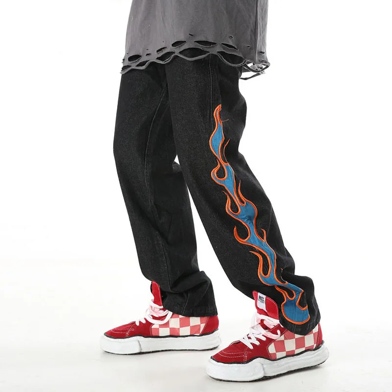 Винтажные мешковатые джинсы в уличном стиле, мужские джинсовые брюки с вышивкой пламени, повседневные Прямые свободные брюки в стиле хип-хо...
Винтажные мешковатые джинсы в уличном стиле, мужские джинсовые брюки с вышивкой пламени, повседневные Прямые свободные брюки в стиле хип-хо...