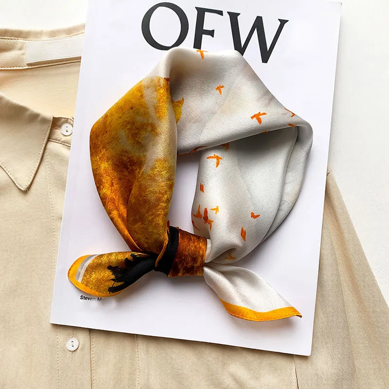 2022 Natural Silk Square Scarf Women Small Neck Hairband Foulard Bandana Hair Scarves Female Summer New Neckerchief Neckerchief
2022 Natural Silk Square Scarf Women Small Neck Hairband Foulard Bandana Hair Scarves Female Summer New Neckerchief Neckerchief