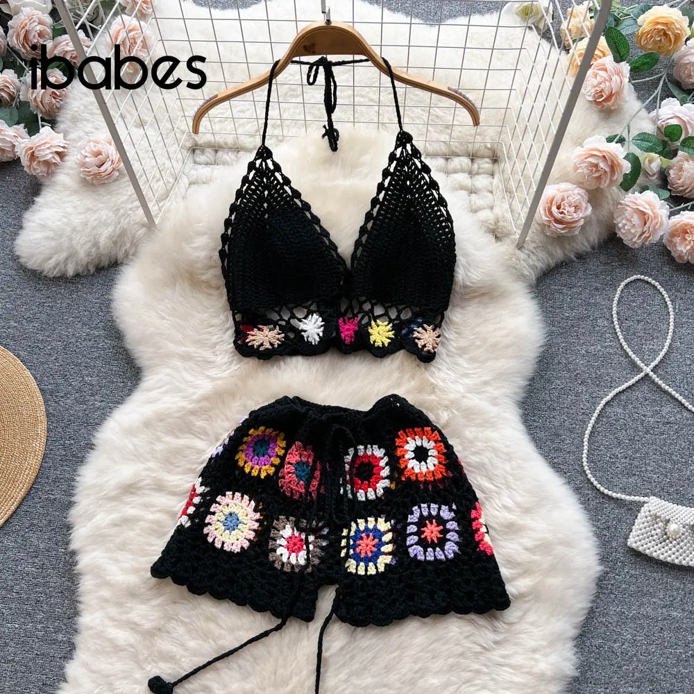 

Bohemian Hand Crchet Knitted Hollow Out Two Piece Set 2023 Summer Beachwear Women Sexy V-Neck Bra Top + Wide Leg Shorts Suits