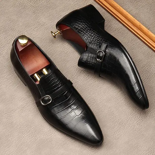 2022 italian luxury brand wedding Men Dress Shoes Designer Business Office Lace-up Retro Genuine Leather Oxford Big Size 
2022 italian luxury brand wedding Men Dress Shoes Designer Business Office Lace-up Retro Genuine Leather Oxford Big Size