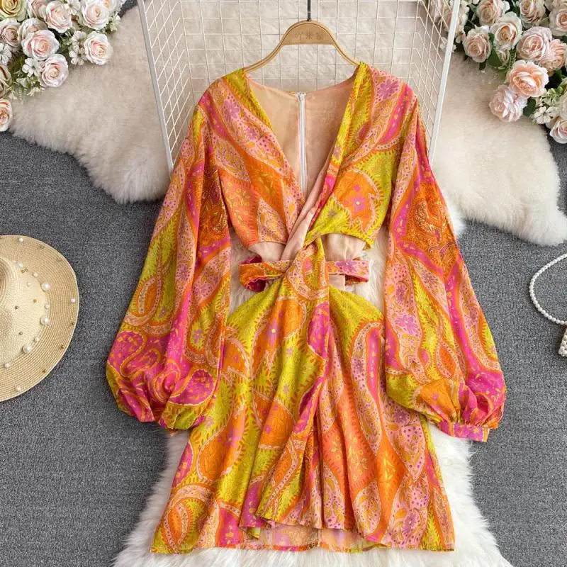 Women Dress Elegant Spring Autumn Retro Fashion Temperament Lantern Sleeve Printed Elastic Waist Hit Color V-neck Vintage Dress
Women Dress Elegant Spring Autumn Retro Fashion Temperament Lantern Sleeve Printed Elastic Waist Hit Color V-neck Vintage Dress