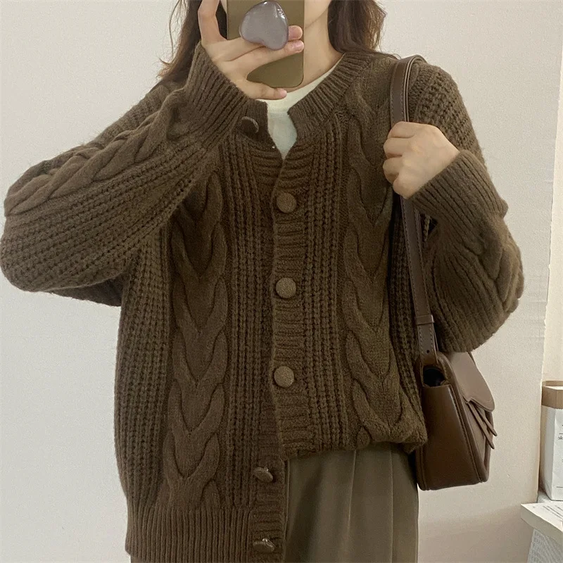 Autumn and winter new round neck long sleeve fried dough twist knitting single breasted casual sweater for women cardigan 
Autumn and winter new round neck long sleeve fried dough twist knitting single breasted casual sweater for women cardigan