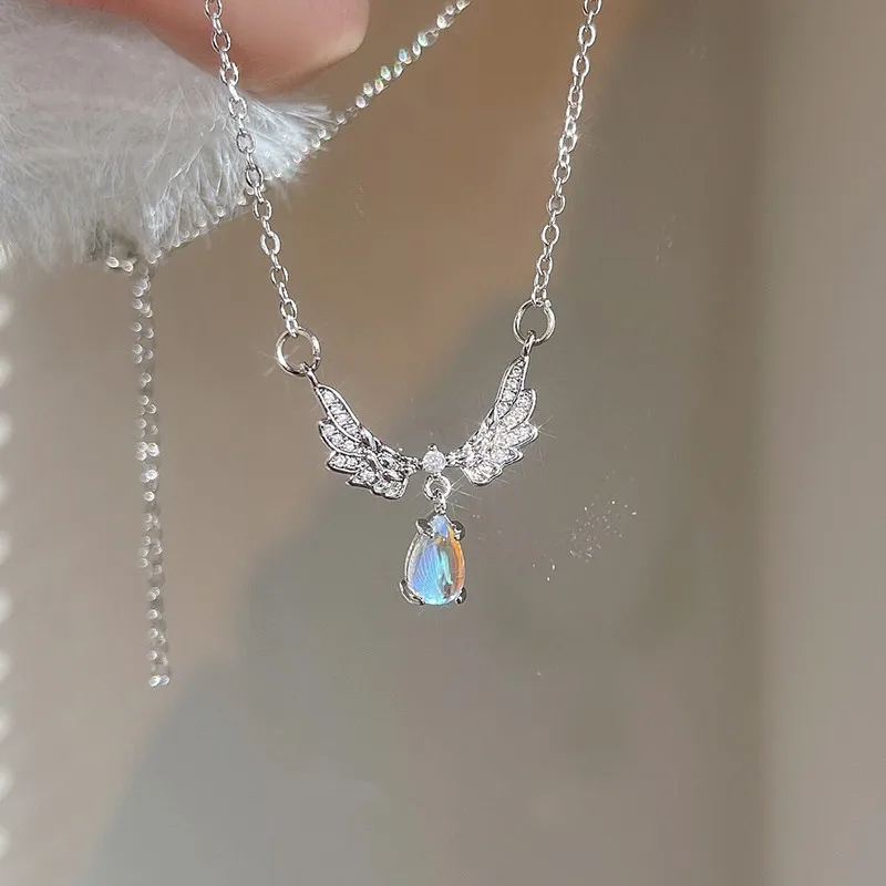 Kpop Fairy Zircon Wings Heart Crystal Pendant Necklace For Women Heart Clavicle Chain Choker Fashion Y2K Egirl Emo Jewelry Gifts
Kpop Fairy Zircon Wings Heart Crystal Pendant Necklace For Women Heart Clavicle Chain Choker Fashion Y2K Egirl Emo Jewelry Gifts