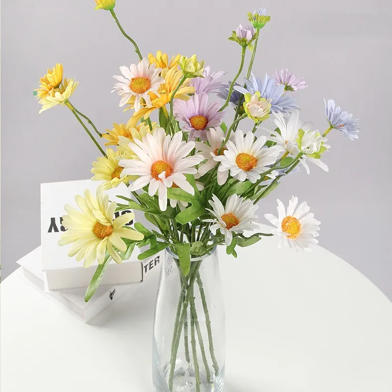 Hot Artificial White Daisy Flower Bouquet DIY Vase Home Garden Living Room Decoration Wedding Party Silk Fake Flowers
Hot Artificial White Daisy Flower Bouquet DIY Vase Home Garden Living Room Decoration Wedding Party Silk Fake Flowers