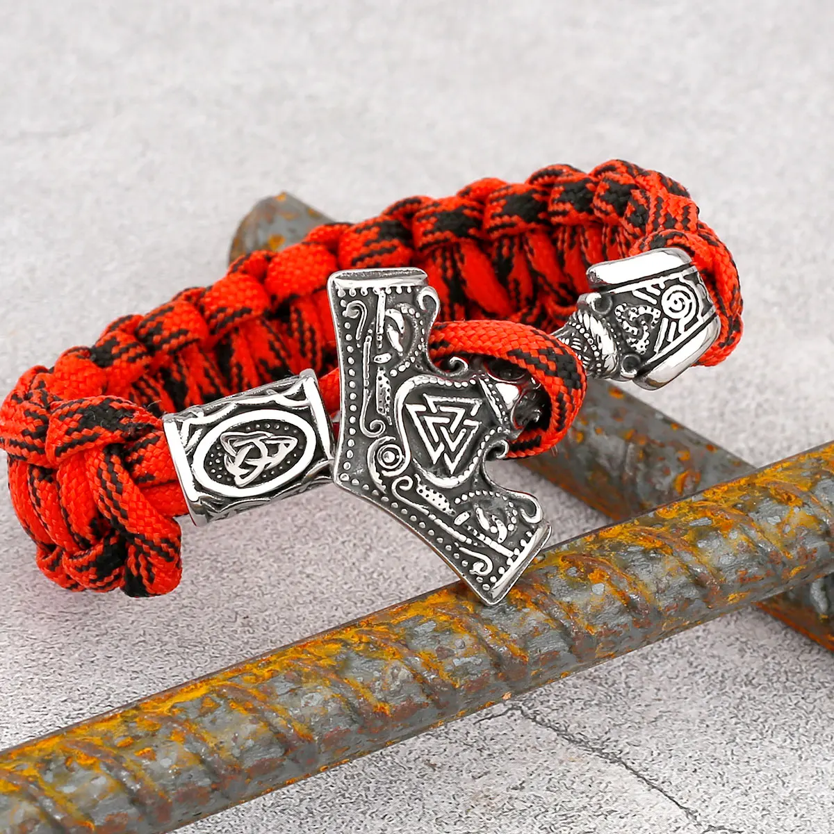 Odin Mens Stainless Steel Thor's Hammer Geometric Viking Bracelet Fashion Teen Nordic Vintage Rope Chain Party Jewelry Wholesale
Odin Mens Stainless Steel Thor's Hammer Geometric Viking Bracelet Fashion Teen Nordic Vintage Rope Chain Party Jewelry Wholesale
