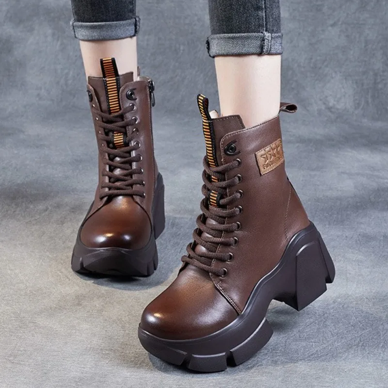 Women's Luxury Warm Plush Non-slip Snow Boots 2023 Winter Designer Thick Sole British Style Shoes for Women Platform Short Boots
Women's Luxury Warm Plush Non-slip Snow Boots 2023 Winter Designer Thick Sole British Style Shoes for Women Platform Short Boots