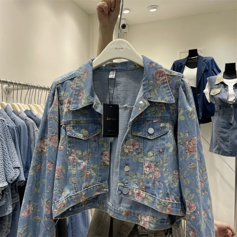 Korean Print floral Denim Jacket Women Vintage Streetwear Short Jean Jacket Crop Ladies Tops Coat Manteau Femme 2022 Autumn
Korean Print floral Denim Jacket Women Vintage Streetwear Short Jean Jacket Crop Ladies Tops Coat Manteau Femme 2022 Autumn