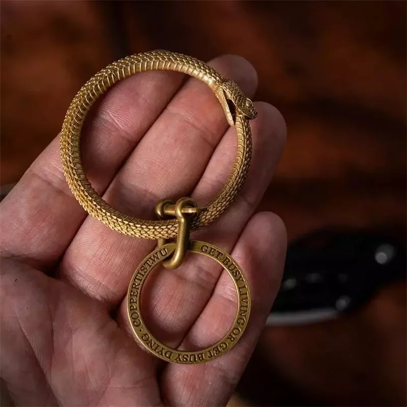 Retro Brass Snake Key Ring Bite Snake Ring Keychain Snake Ouroboros Key Ring Accessory Pendant Copper Snake Car Hanging
Retro Brass Snake Key Ring Bite Snake Ring Keychain Snake Ouroboros Key Ring Accessory Pendant Copper Snake Car Hanging