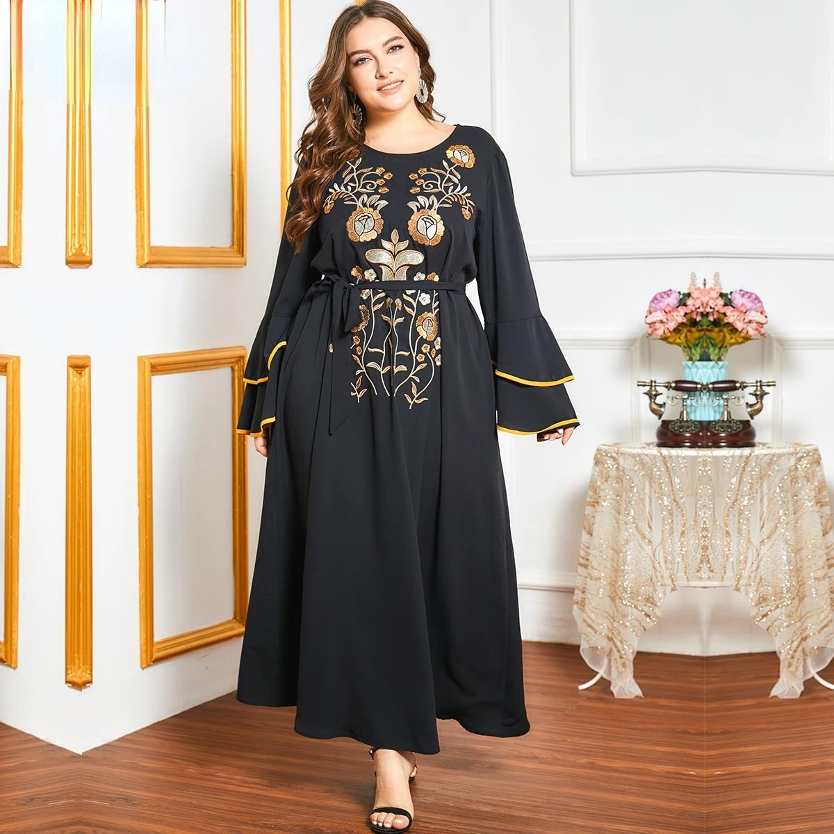 Muslim Fashion Long Sleeve Arabian Women Dress Kaftan Islamic Abaya Dubai Ethnic Embroidered Ruffled Femme Turkish Swing Dress
Muslim Fashion Long Sleeve Arabian Women Dress Kaftan Islamic Abaya Dubai Ethnic Embroidered Ruffled Femme Turkish Swing Dress