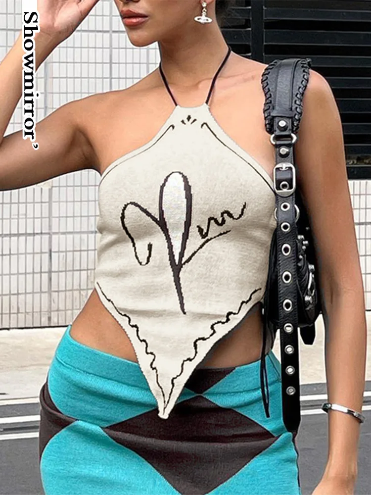 Облегающий топ без рукавов с принтом и открытой спиной
Облегающий топ без рукавов с принтом и открытой спиной