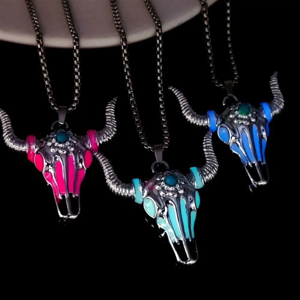 Retro Nights Light Bulls Skeleton Pendant Necklace Fashion New Personal Laughing Sweater Chain Man Jewelry Parties Gifts
Retro Nights Light Bulls Skeleton Pendant Necklace Fashion New Personal Laughing Sweater Chain Man Jewelry Parties Gifts