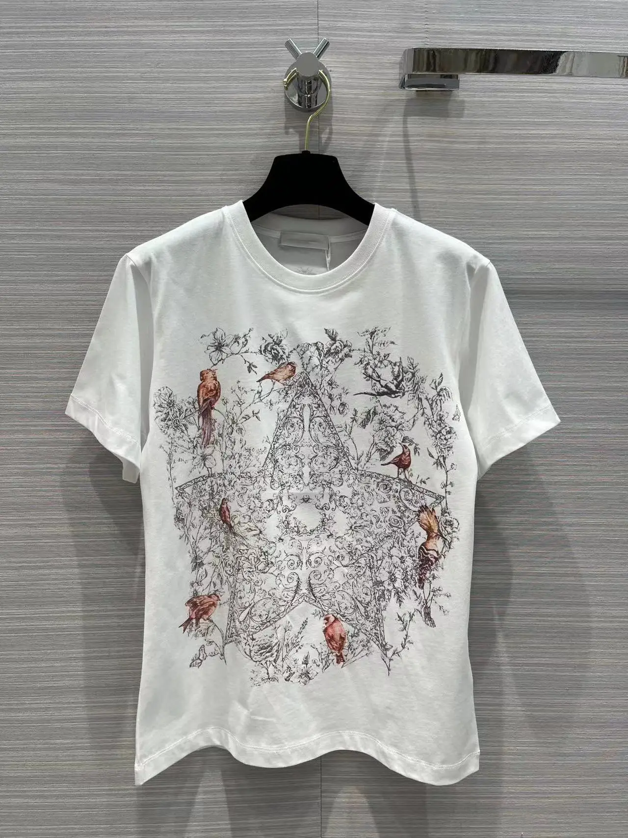 High Quality Summer T-shirts Ladies 2022 Runway Women Print Short Sleeve O-Neck Cotton T-shirt Elegant Female Clothes
High Quality Summer T-shirts Ladies 2022 Runway Women Print Short Sleeve O-Neck Cotton T-shirt Elegant Female Clothes