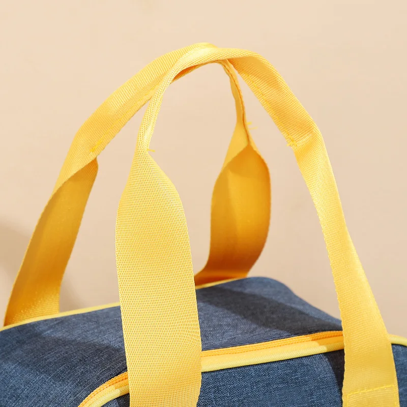 Large Capacity Thermal Lunch Bags Portable Zipper For Office Students Insulated Freezer Bag Portable Food Container Bag Valise
Large Capacity Thermal Lunch Bags Portable Zipper For Office Students Insulated Freezer Bag Portable Food Container Bag Valise