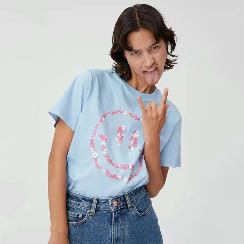 2022 New Summer Women's Small Floral Smiley Face Print Round Neck Short-sleeved T-shirt Fashion Casual Loose Women's Top
2022 New Summer Women's Small Floral Smiley Face Print Round Neck Short-sleeved T-shirt Fashion Casual Loose Women's Top
