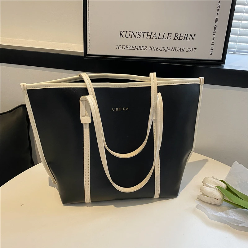 Simple Fashion Tote Bag For Women 2022 Summer New Shoulder Bags Large Capacity Contrast Color Branded Shopper Totes Bolso Mujer
Simple Fashion Tote Bag For Women 2022 Summer New Shoulder Bags Large Capacity Contrast Color Branded Shopper Totes Bolso Mujer