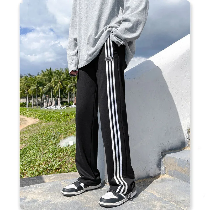 New Design Drawstring Harem Pants Men Baggy Jogging Pants Stripe Japanese Style Male Crotch Wide Leg Pants Casual Loose Trousers
New Design Drawstring Harem Pants Men Baggy Jogging Pants Stripe Japanese Style Male Crotch Wide Leg Pants Casual Loose Trousers