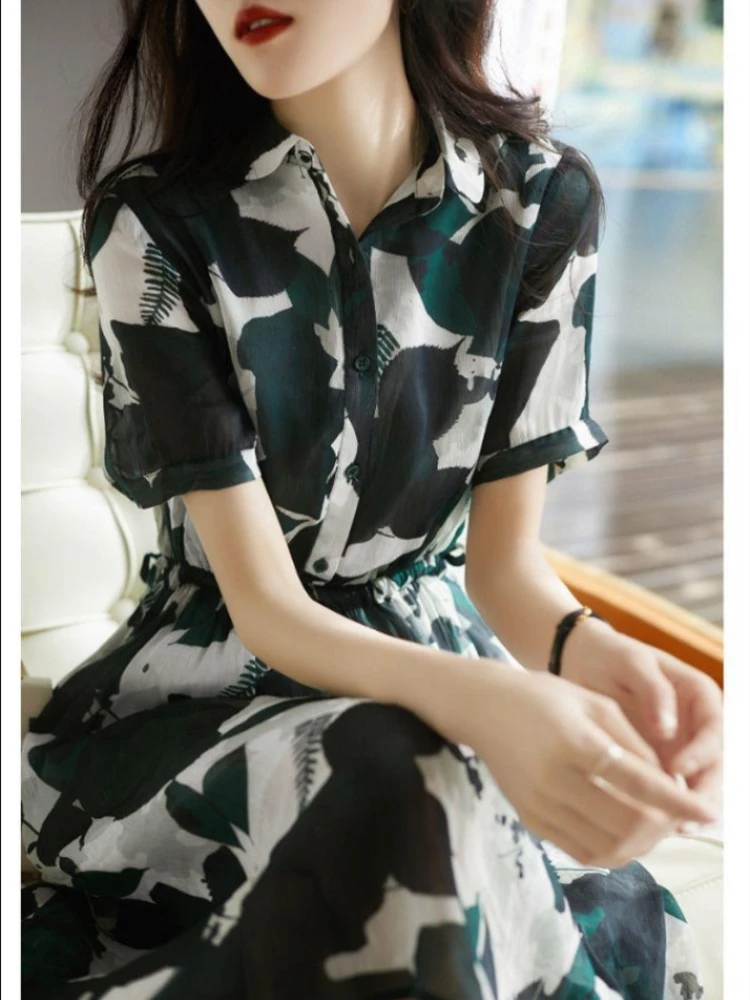 2022 Summer New Women's Dress Retro Temperament Elegant Printing Short-sleeved Lace-up Thin Skirt Commuting Office Dress Women
2022 Summer New Women's Dress Retro Temperament Elegant Printing Short-sleeved Lace-up Thin Skirt Commuting Office Dress Women