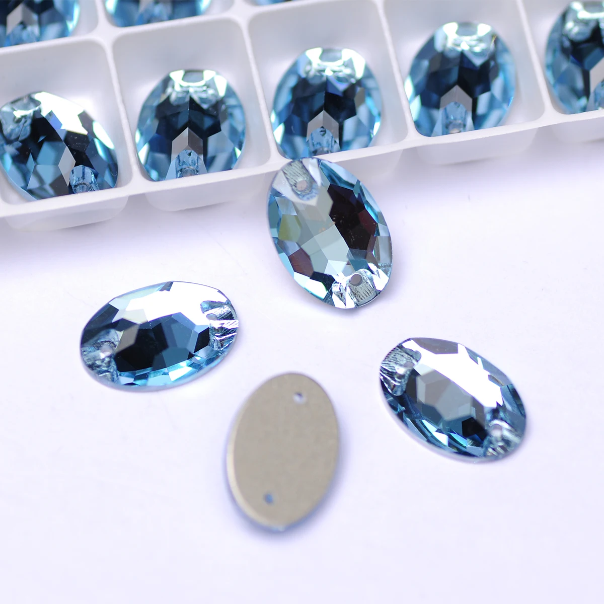 Aquamarine Shiny Oval Glass Strass Flatback Crystal Sew On Rhinestones Crafts Glitter 3D Sewing Accessories Design Decorations
Aquamarine Shiny Oval Glass Strass Flatback Crystal Sew On Rhinestones Crafts Glitter 3D Sewing Accessories Design Decorations