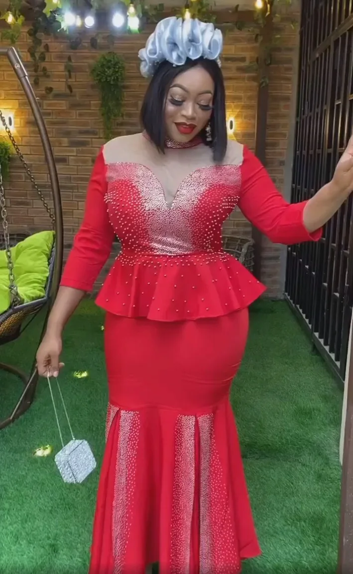 Комплект из 2 предметов, африканская одежда, весна-лето, африканские женщины, рукав 3/4, полиэстер, красное, синее платье для свадебной вечерин... 
Комплект из 2 предметов, африканская одежда, весна-лето, африканские женщины, рукав 3/4, полиэстер, красное, синее платье для свадебной вечерин...