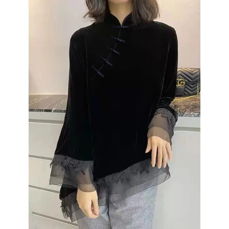 Vintage black velvet Cheongsam blouse autumn/winter 2022 New Chinese-style standing collar plate button bottom blouse for women
Vintage black velvet Cheongsam blouse autumn/winter 2022 New Chinese-style standing collar plate button bottom blouse for women