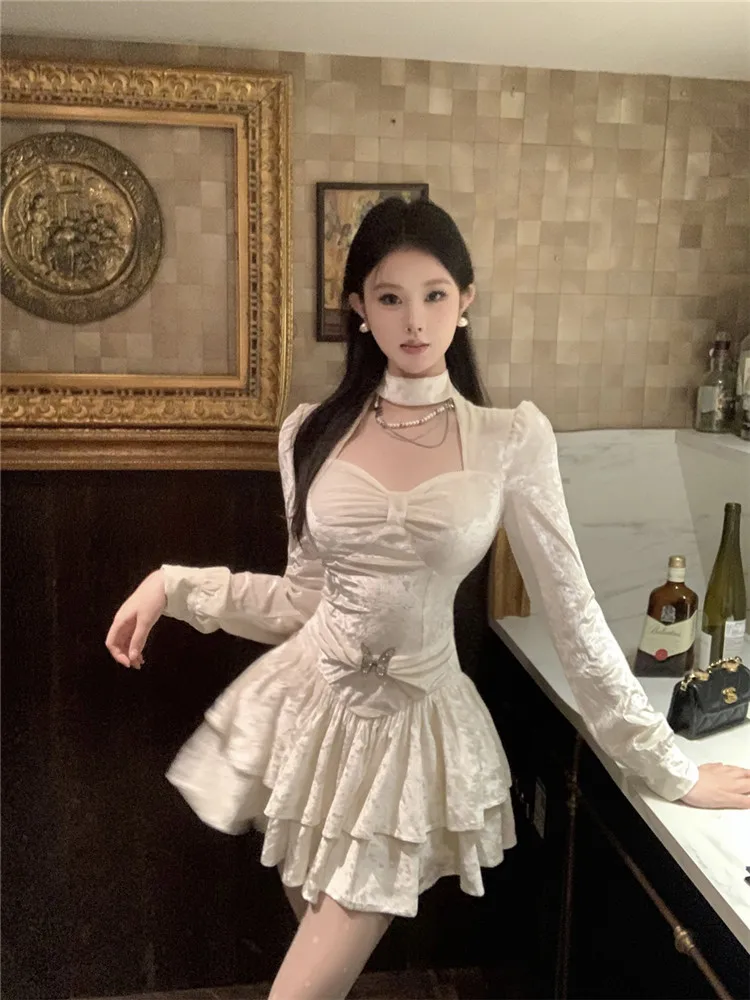 Vintage French Halter Beige Pink Mini Velvet Dress Fashion New Fall Long Sleeve A Line Dress Slim Waist Short Layerd Cake Skirt
Vintage French Halter Beige Pink Mini Velvet Dress Fashion New Fall Long Sleeve A Line Dress Slim Waist Short Layerd Cake Skirt