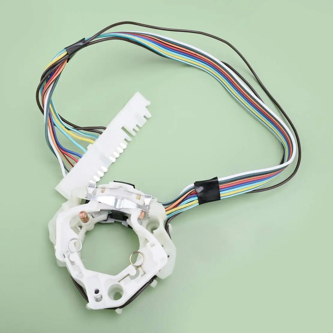 1995906 D6222 Многофункциональный переключатель указателя поворота на колонке, подходит для Jeep Cherokee Wrangler Scrambler CJ5 CJ7 J10 J20
1995906 D6222 Многофункциональный переключатель указателя поворота на колонке, подходит для Jeep Cherokee Wrangler Scrambler CJ5 CJ7 J10 J20