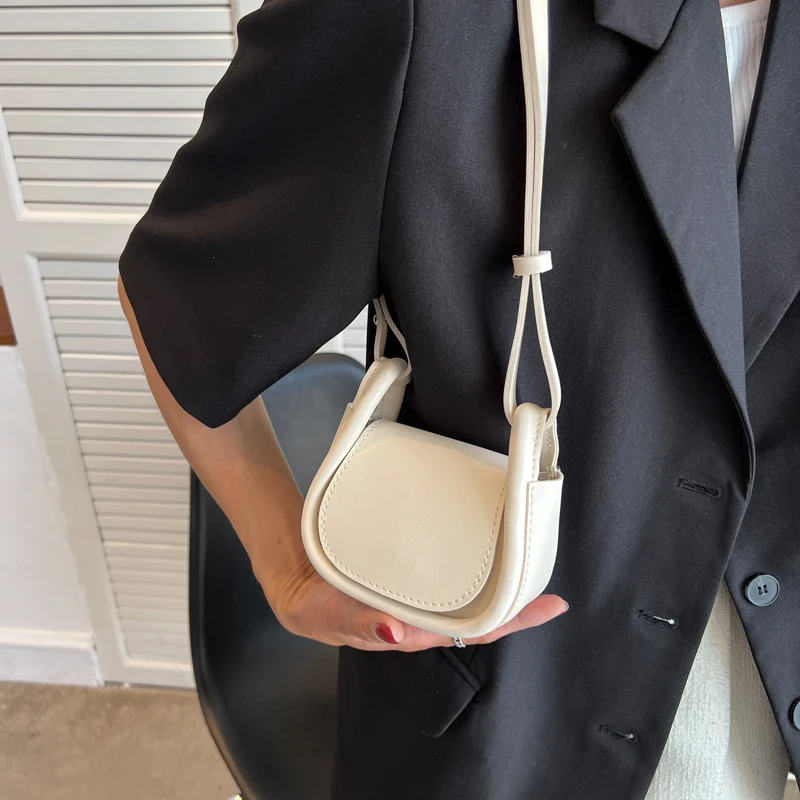 Ins Mini Designer PU Leather Women Fashion Design Solid Small Lipstick BagsTrend Exquisite Messenger Totes Handbag Crossbody Bag
Ins Mini Designer PU Leather Women Fashion Design Solid Small Lipstick BagsTrend Exquisite Messenger Totes Handbag Crossbody Bag