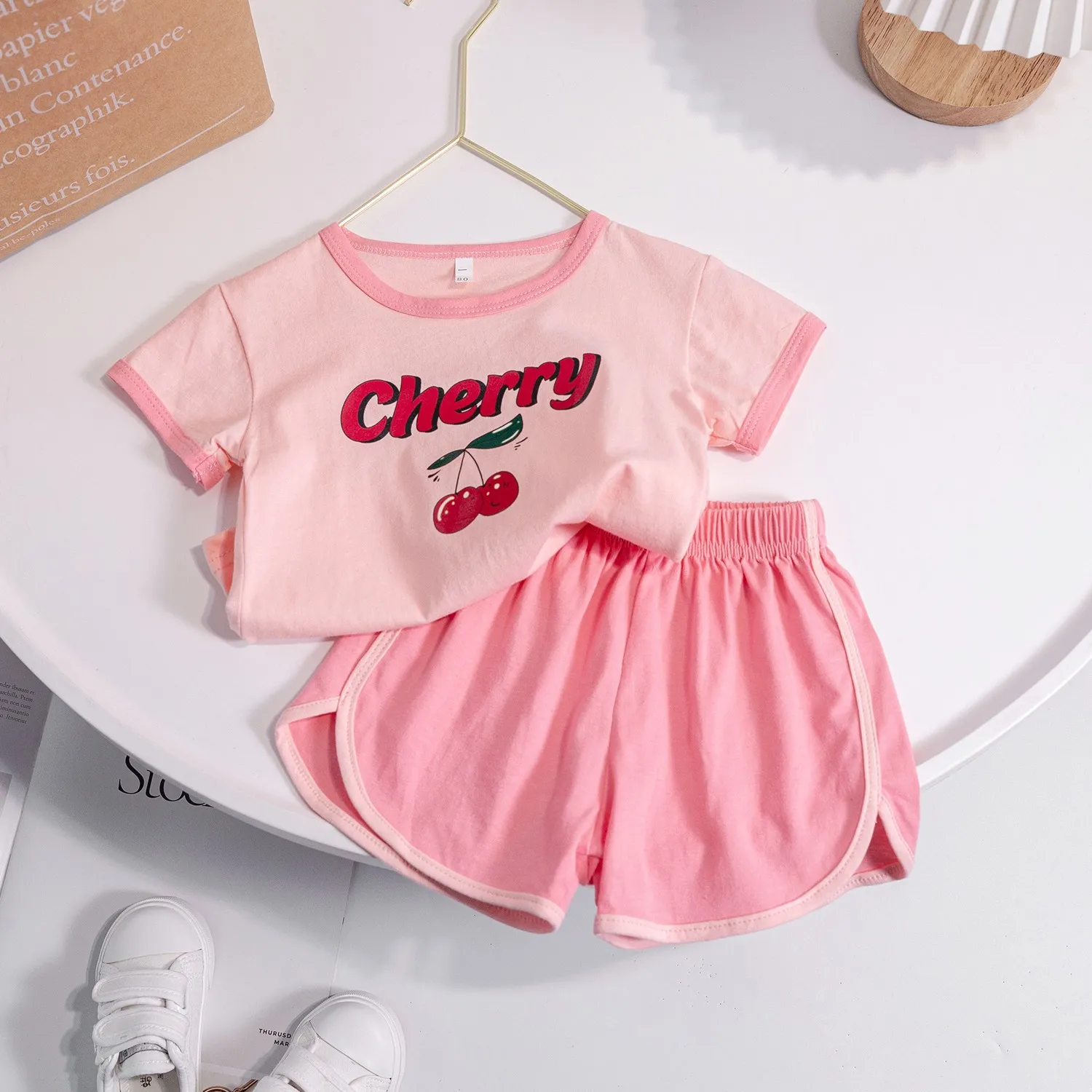 Girls Summer Tops Children's Clothing Suit New Western style Girls Pullover Casual short sleeve Cotton T-shirt+shorts 2 pcs Sets
Girls Summer Tops Children's Clothing Suit New Western style Girls Pullover Casual short sleeve Cotton T-shirt+shorts 2 pcs Sets