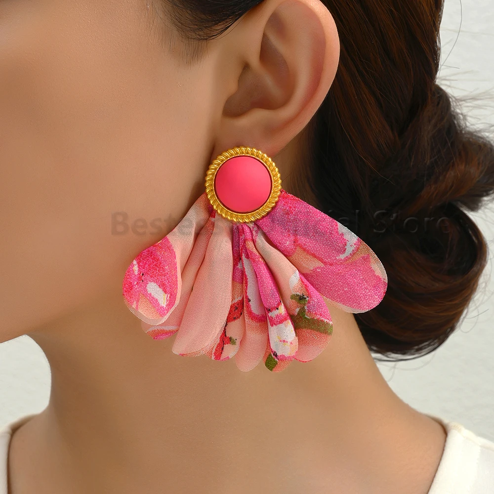 Rose Flower Petal Decor Print Drop Earrings For Women Luxury Trend Bohemian Floral Style Exaggerated Pendant Party Jewelry Gifts
Rose Flower Petal Decor Print Drop Earrings For Women Luxury Trend Bohemian Floral Style Exaggerated Pendant Party Jewelry Gifts