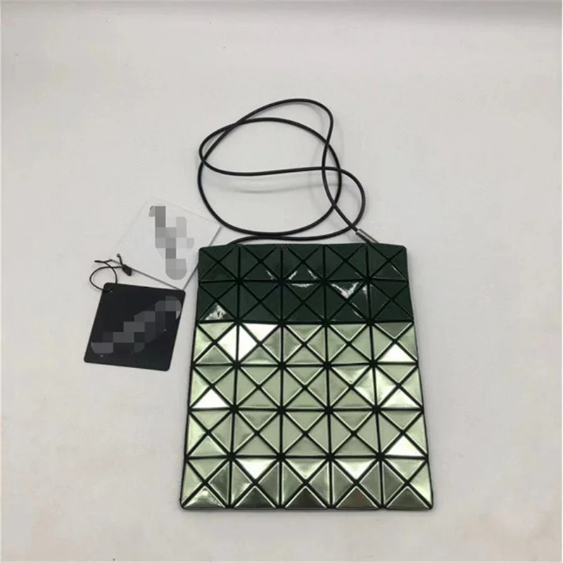 2022 New Street Trendy Fashion Diamond Lattice Tote for Women Designer Brand High Quality PVC Single Shoulder Bag Borse Da Donna
2022 New Street Trendy Fashion Diamond Lattice Tote for Women Designer Brand High Quality PVC Single Shoulder Bag Borse Da Donna