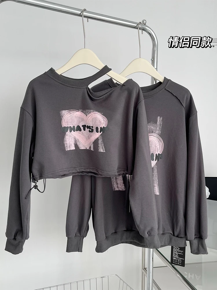 Pink Heart Print Women O-neck Off Shoulder Design Short Sweatshirts 2022 New Baggy Long Sleeve Drawstring Pullover Trendy Chic
Pink Heart Print Women O-neck Off Shoulder Design Short Sweatshirts 2022 New Baggy Long Sleeve Drawstring Pullover Trendy Chic