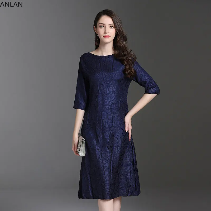 Pleated Embossed Heavy Industrial Embroidery Dress Half Sleeve Loose A-line Birthday Dresses for Women 2023 Spring/summer New
Pleated Embossed Heavy Industrial Embroidery Dress Half Sleeve Loose A-line Birthday Dresses for Women 2023 Spring/summer New
