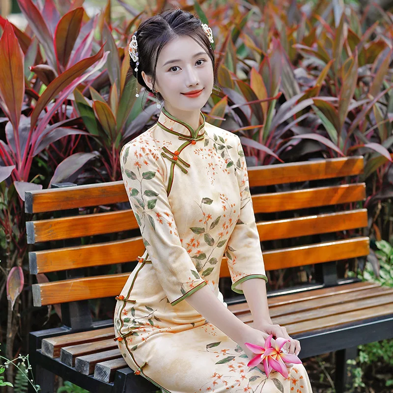 2023 Spring Velvet Long Cheongsam Chinese Style Retro Improved Elegant Kawaii Qipao Slim Temperament Evening Dress for Women
2023 Spring Velvet Long Cheongsam Chinese Style Retro Improved Elegant Kawaii Qipao Slim Temperament Evening Dress for Women