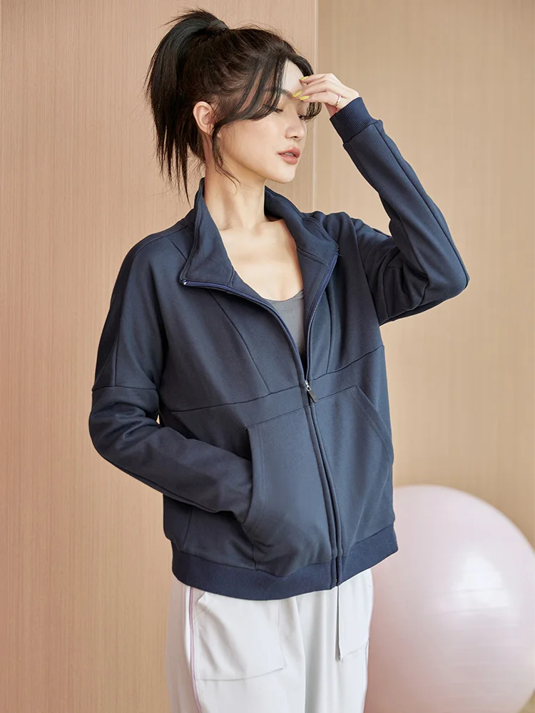 A Top women all-match casual round neck zipper hooded pullover autumn and winter new loose and thin short sports
A Top women all-match casual round neck zipper hooded pullover autumn and winter new loose and thin short sports