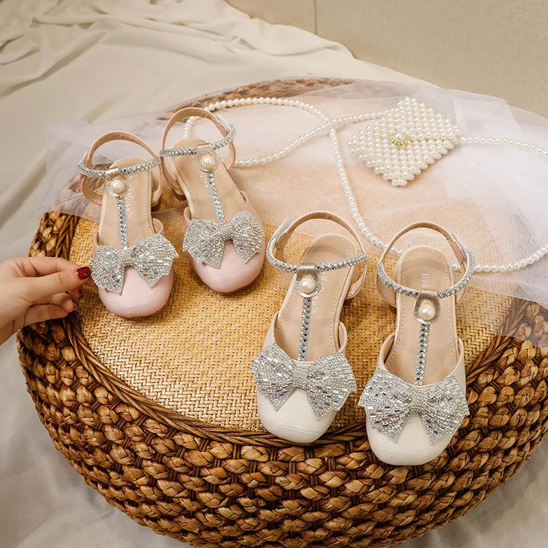 New Children Bow High Heels Princess Performance Dance Shoes Baby Student Breathable PULeather Kids Rhinestones 02A 
New Children Bow High Heels Princess Performance Dance Shoes Baby Student Breathable PULeather Kids Rhinestones 02A