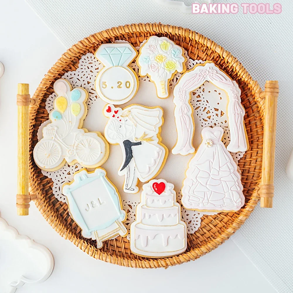 

Wedding Groom Bride Birthday Cookie Plunger Cutters Fondant Cake Mold Biscuit Sugarcraft Cake Decorating Tools Cookie Stamp