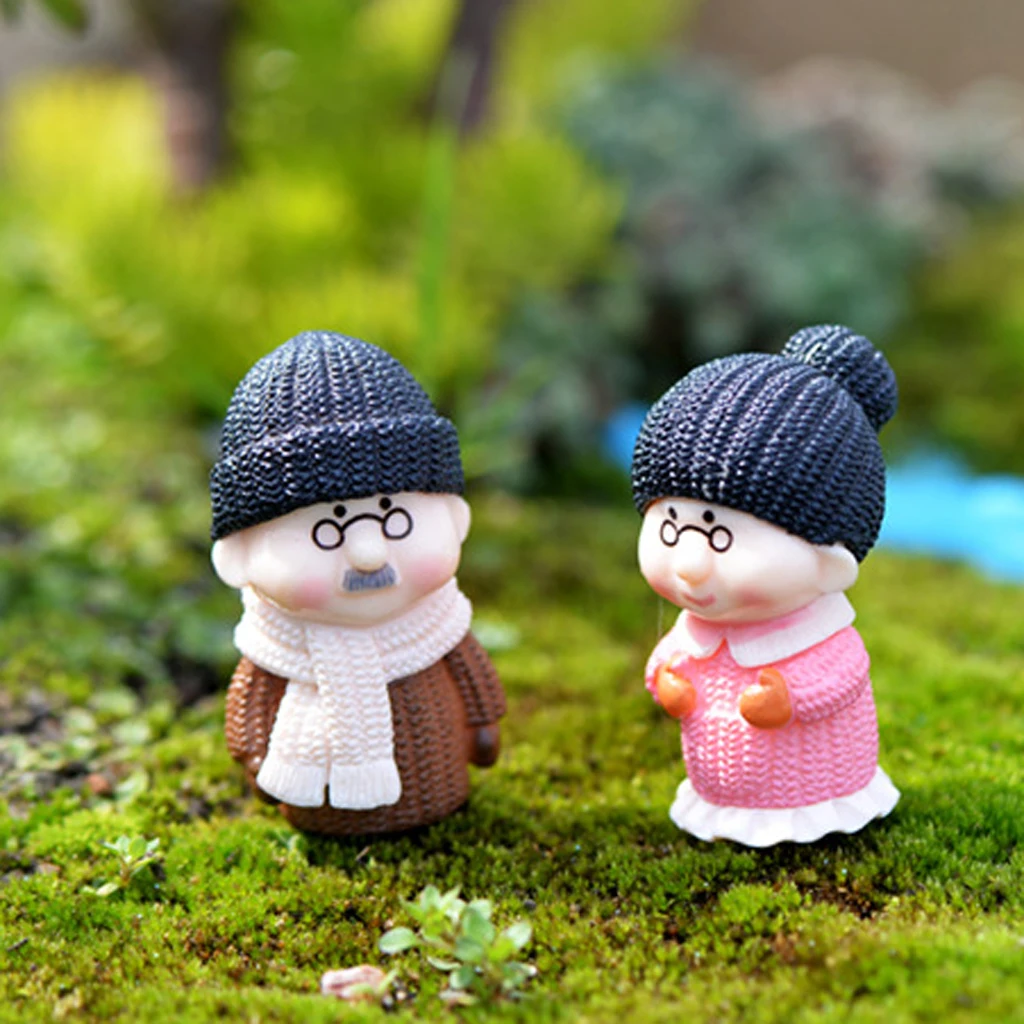 4 piece Miniature Old Couple Fairy Dollhouse Craft People Statue Model Decor
4 piece Miniature Old Couple Fairy Dollhouse Craft People Statue Model Decor