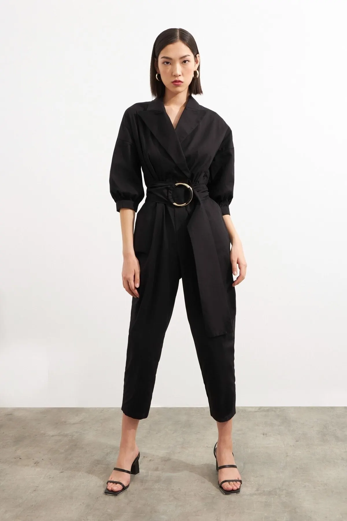Women's Overalls Belted Waist Balloon Sleeve Jumpsuit Black Hot Casual Fashion Sleeveless Baggy Trousers Overalls
Women's Overalls Belted Waist Balloon Sleeve Jumpsuit Black Hot Casual Fashion Sleeveless Baggy Trousers Overalls