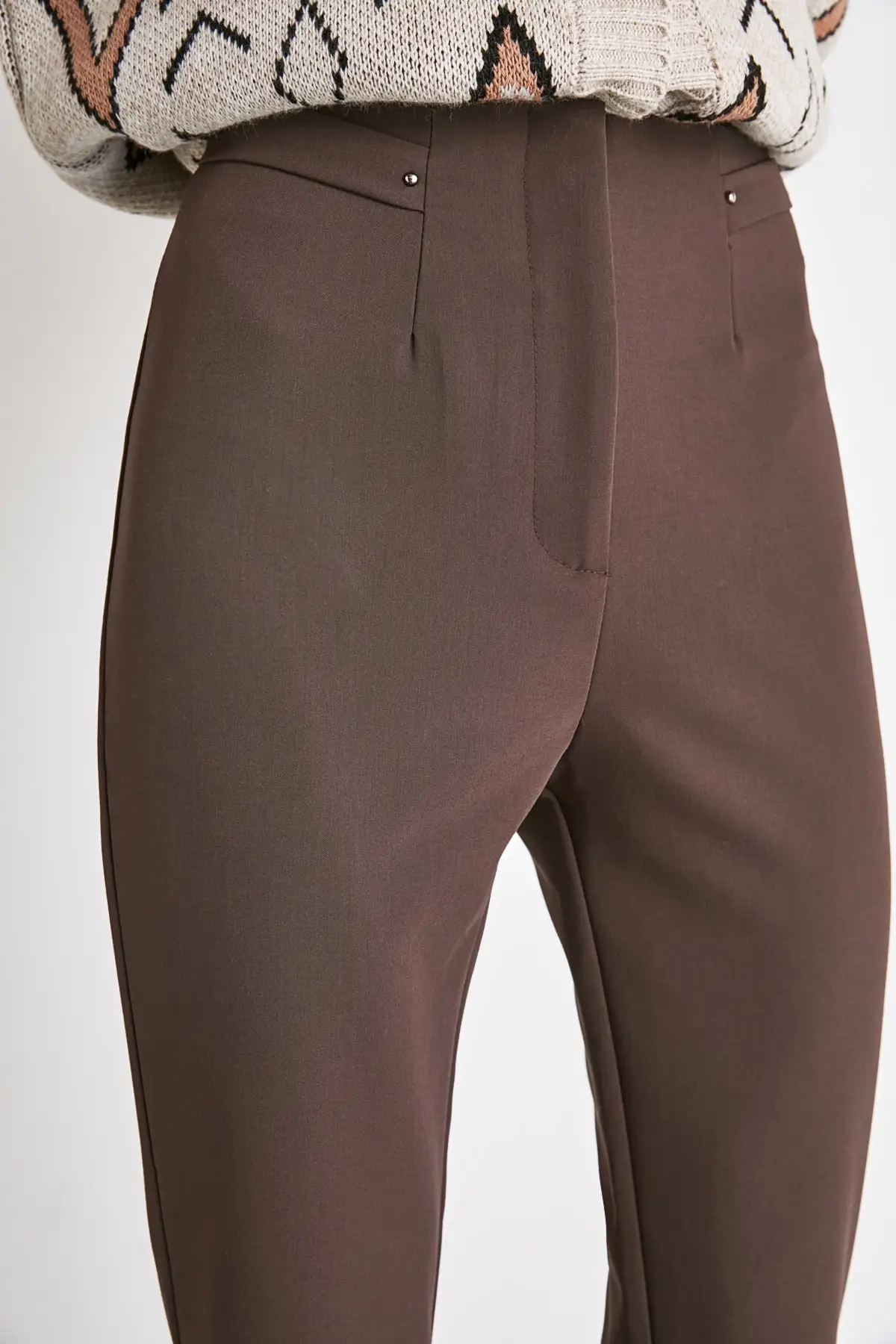 Trendyol Basic Pants TWOAW21PL0528
Trendyol Basic Pants TWOAW21PL0528
