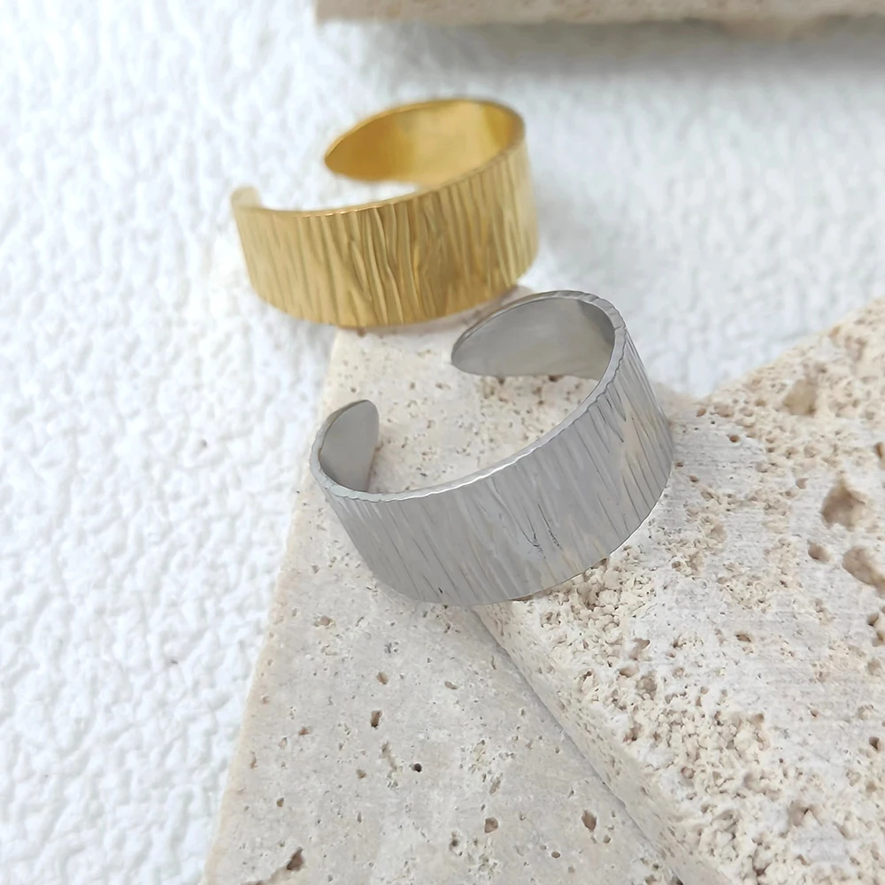 Fashion 9mm Wide Adjustable Rings Glossy Ring For Men/Women Gold Color Stainless Steel Anniversary Party Ring Jewelry Anneau
Fashion 9mm Wide Adjustable Rings Glossy Ring For Men/Women Gold Color Stainless Steel Anniversary Party Ring Jewelry Anneau