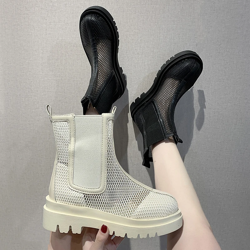 Summer breathable mesh boots female 2023 explosive European version of the net red high top thick soled elastic cool boots femal
Summer breathable mesh boots female 2023 explosive European version of the net red high top thick soled elastic cool boots femal