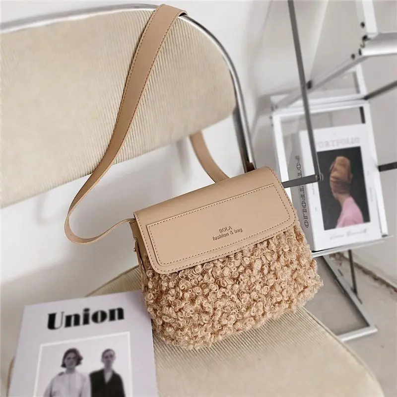 Новинка осени 2022, однотонные высококачественные сумки через плечо из искусственной кожи, модные тренды, популярные женские маленькие сумки...
Новинка осени 2022, однотонные высококачественные сумки через плечо из искусственной кожи, модные тренды, популярные женские маленькие сумки...