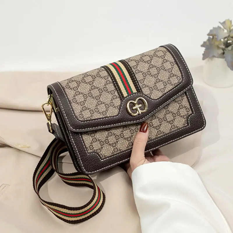 Women's Bag 2022 New Fashion Shoulder Bag Reusable Shopping Bag For Leisure High Quality Large Capacity Square Purse Retro Tote
Women's Bag 2022 New Fashion Shoulder Bag Reusable Shopping Bag For Leisure High Quality Large Capacity Square Purse Retro Tote