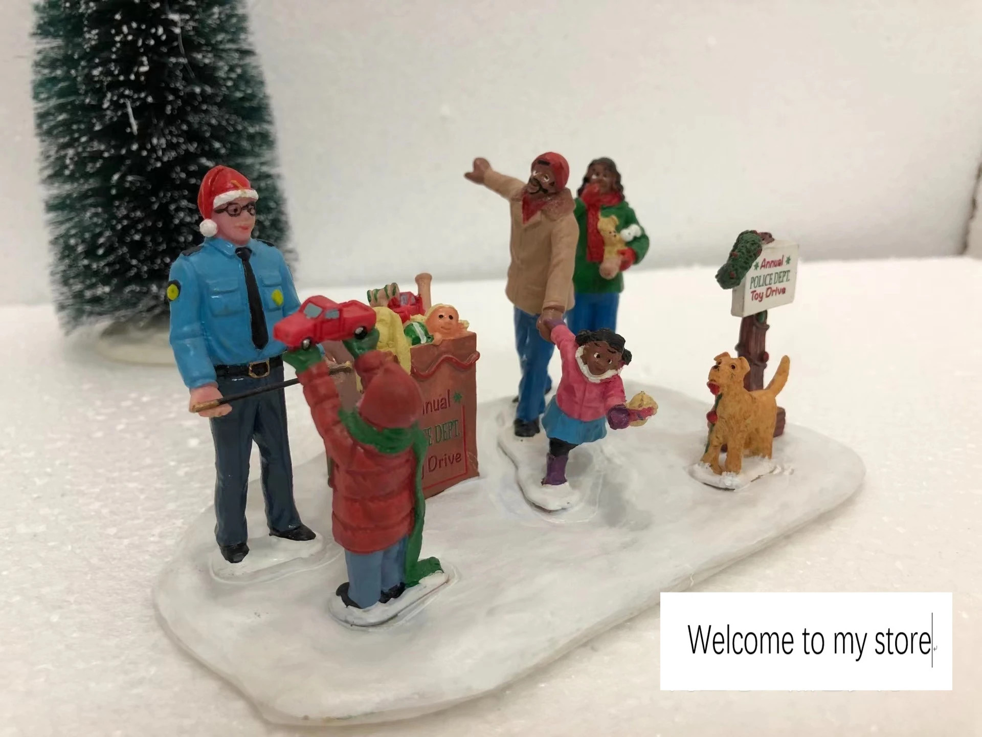 Resin figure mental psychological sand table game box court therapy play with snow
Resin figure mental psychological sand table game box court therapy play with snow