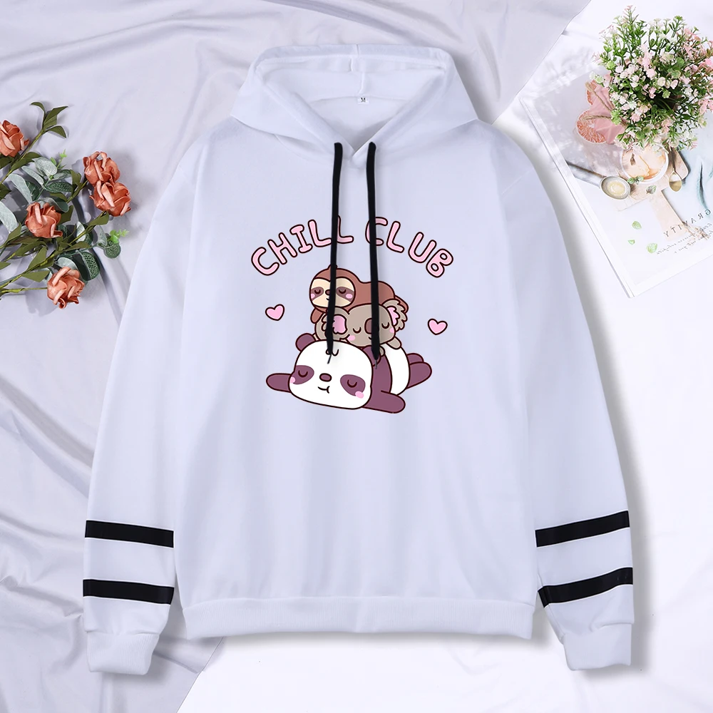 Худи женское в стиле оверсайз с текстом и логотипом
Худи женское в стиле оверсайз с текстом и логотипом