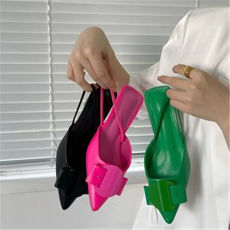 Женские босоножки без задника, туфли-лодочки на тонком низком каблуке, с бантом и пряжкой, заостренным носком, без застежки, весна 2023
Женские босоножки без задника, туфли-лодочки на тонком низком каблуке, с бантом и пряжкой, заостренным носком, без застежки, весна 2023