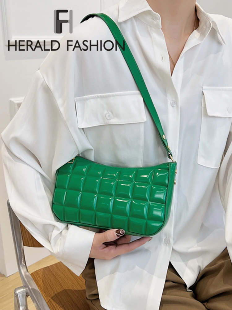 Ladies Solid Color Underarm Bag Fashion PU Leather Women's Shoulder Bag 2022 Summer Plaid Hobo Tote Handbags Luxury Designer
Ladies Solid Color Underarm Bag Fashion PU Leather Women's Shoulder Bag 2022 Summer Plaid Hobo Tote Handbags Luxury Designer