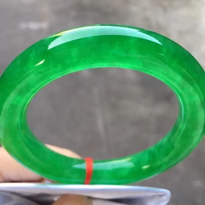Natural 100% real Myanmar jadeite bangle round bar jadeite bangle green jadeite for woman temperament gift bracelets 55.6mm 517
Natural 100% real Myanmar jadeite bangle round bar jadeite bangle green jadeite for woman temperament gift bracelets 55.6mm 517