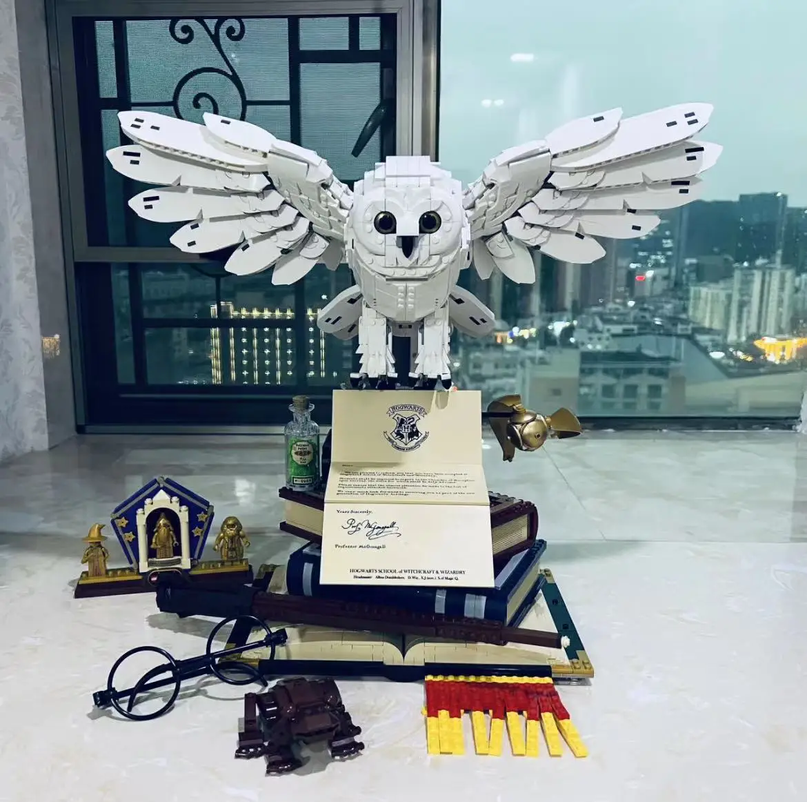 3010 PCS Collectors Edition Model Owl Building Blocks Bricks Assembling Compatible 76391 Birthday Christmas Gift Toys Set
3010 PCS Collectors Edition Model Owl Building Blocks Bricks Assembling Compatible 76391 Birthday Christmas Gift Toys Set